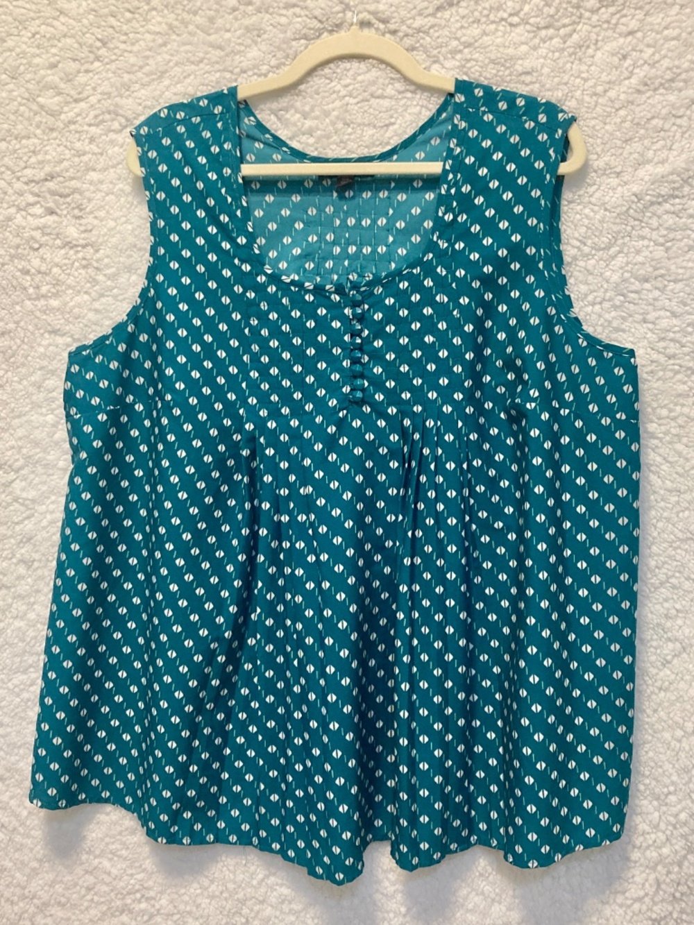 Roaman's Size 22W Pleated Button-Front Top Teal Diamond Geo Pattern
